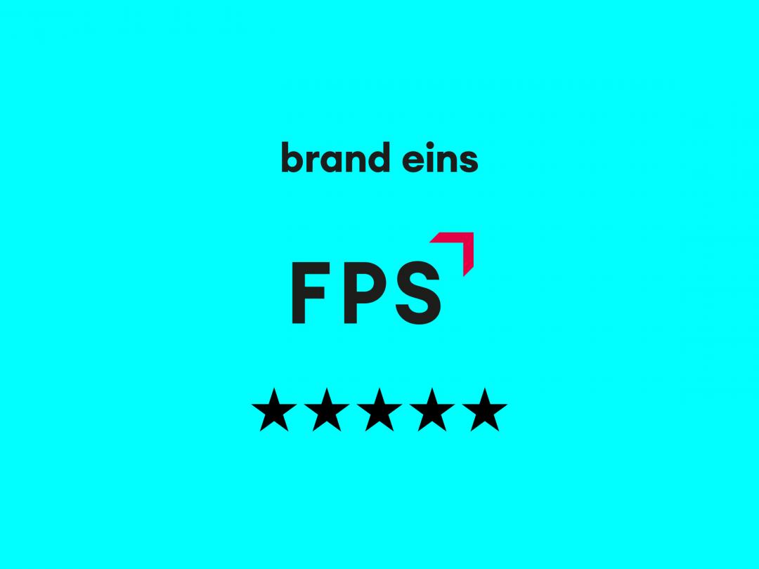 Oben auf dem Bild ist Brand eins zu lesen. Darunter ist das FPS Logo abgebildet und darunter sind 5 Sterne zu sehen.